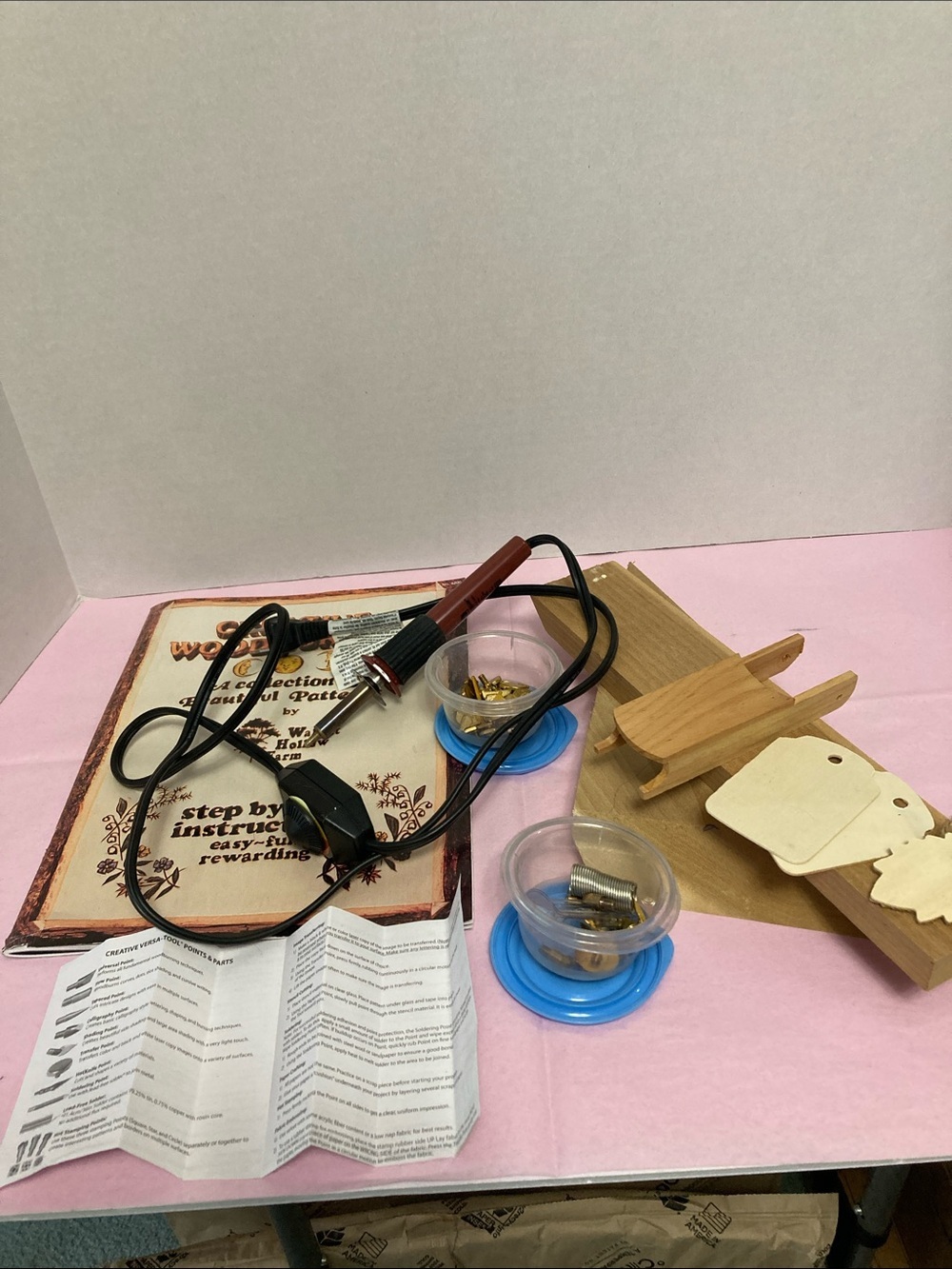 Creative Versa wood burning tool with accessories